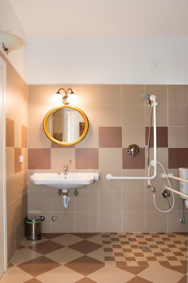 Agriturismo Podere Rondinaio Lamporecchio Zewnętrze zdjęcie